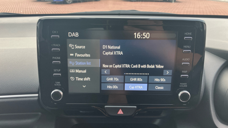 Toyota Yaris 1.5 Hybrid Design 5dr CVT Hybrid Hatchback